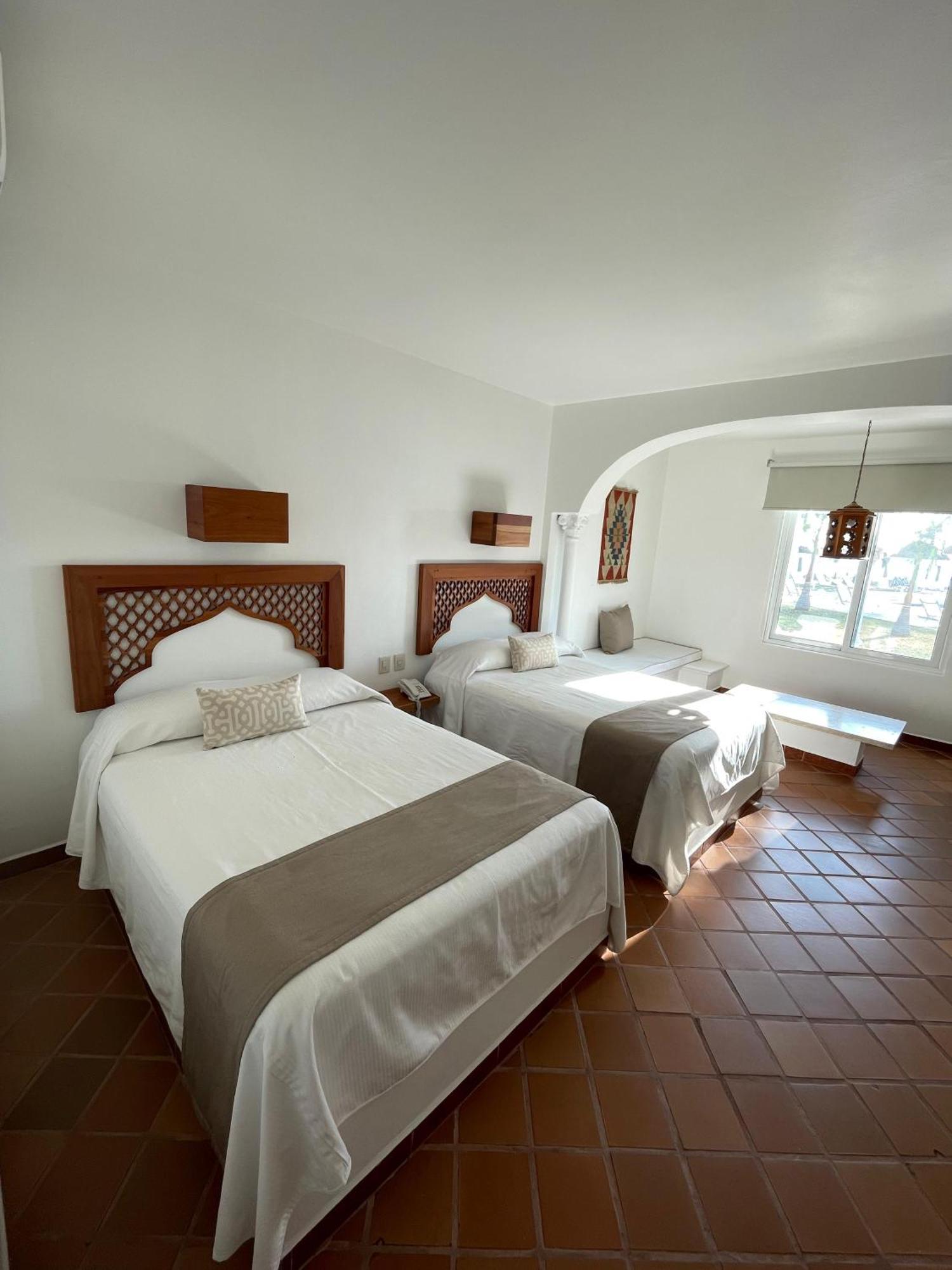 Hotel Aldea Del Bazar & Spa Пуерто Ескондидо Екстериор снимка