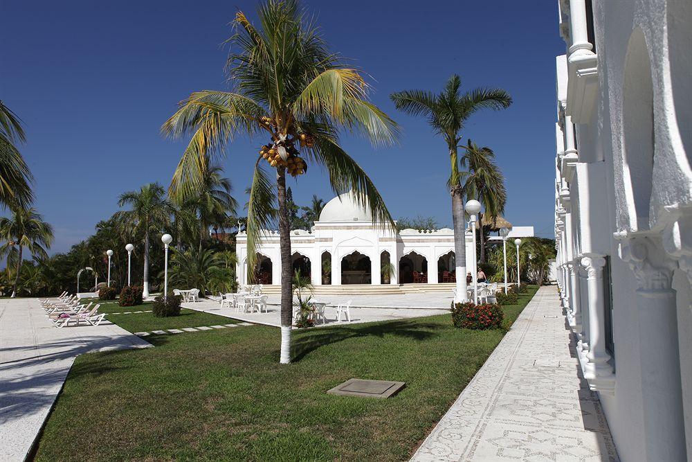 Hotel Aldea Del Bazar & Spa Пуерто Ескондидо Екстериор снимка